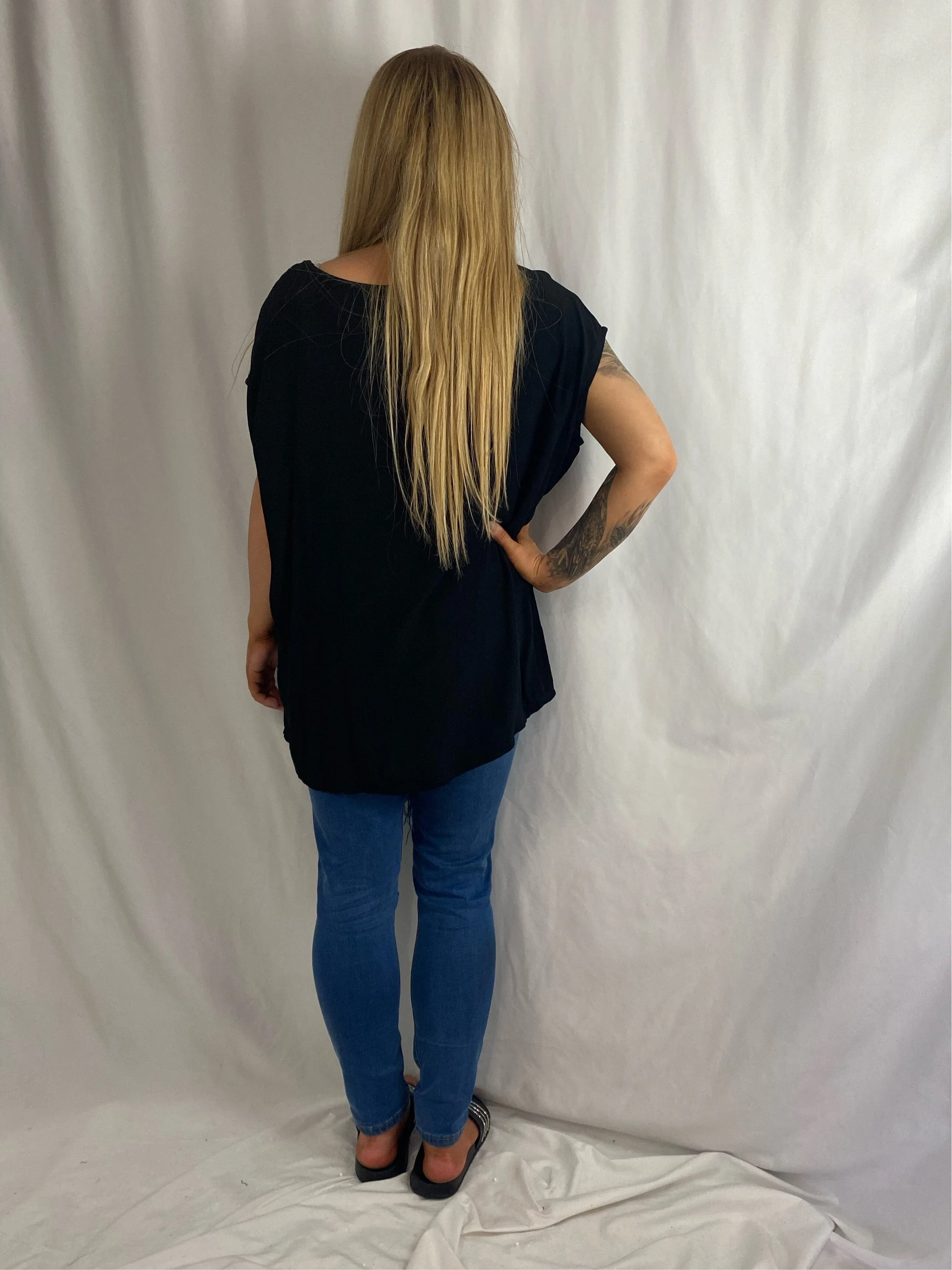 💙 VIVIANA Drape Tops 2 Colours- Black & White
