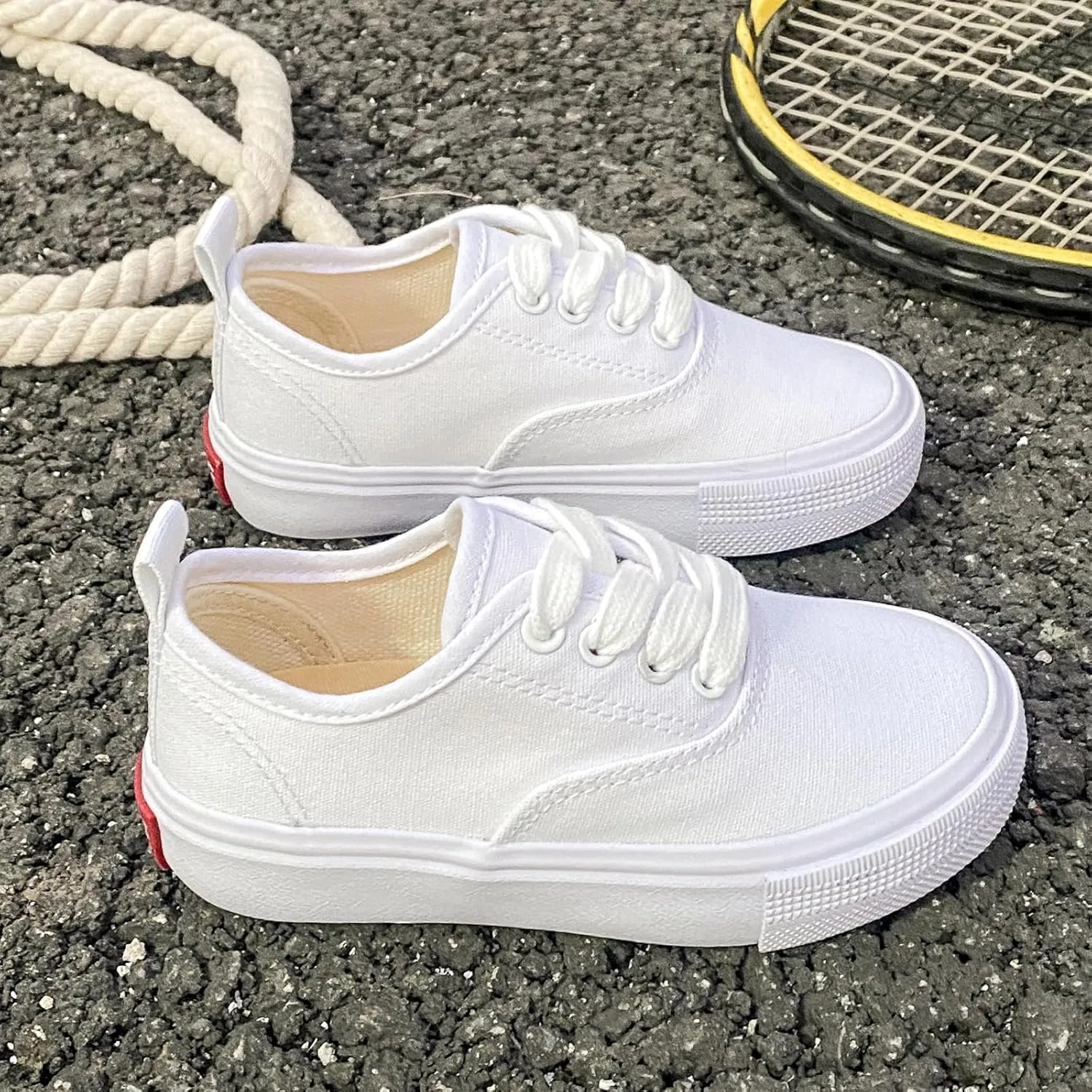 Boys and Girls Low Top Sports Shoes Lace up Canvas Children's Shoes Comfortable and Lightweight Skateboarding Shoes