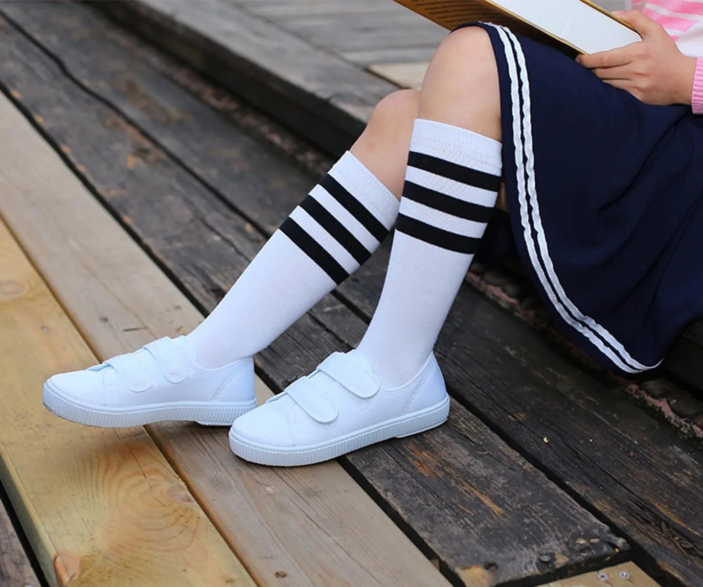 Boys Girls Canvas Sneakers Casual Low Top Slip On Flats Lightweight Comfy White Walking School Shoes