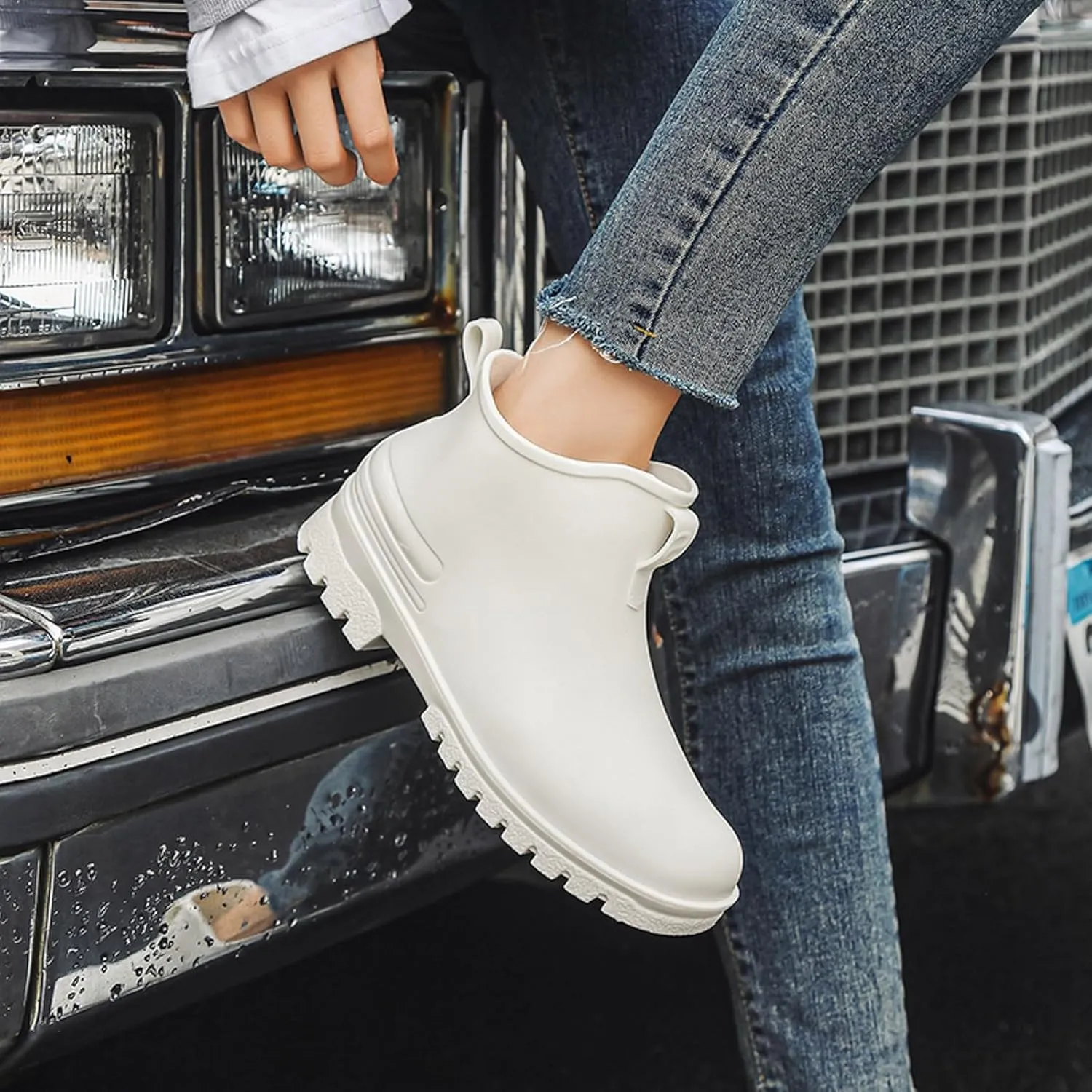 Couple Rain Shoes Outside Wear Versatile Water Shoes Thick Bottom Comfortable Non Slip Kitchen Rubber Shoes Men and Women Rain Boots for Women with Chickens