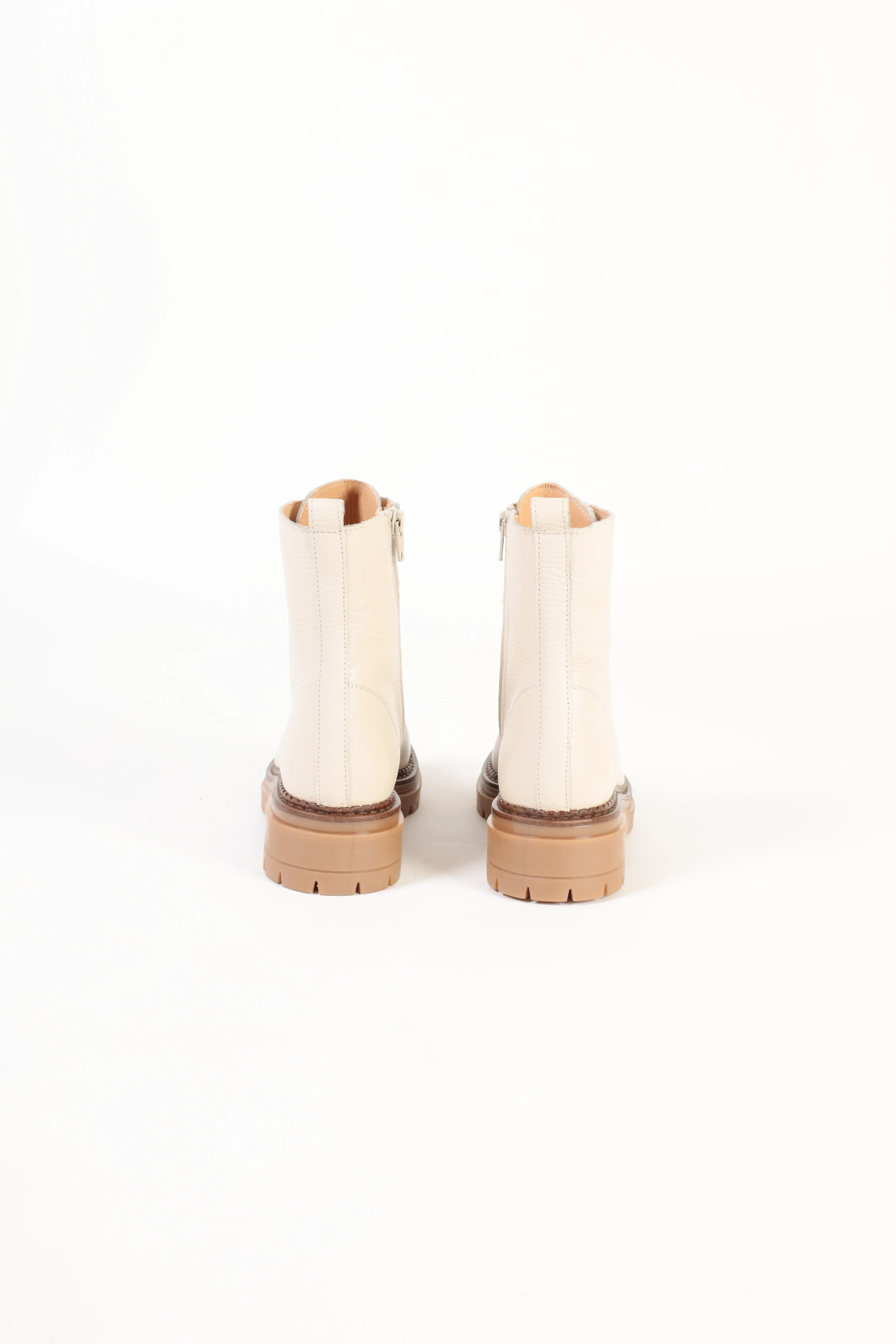 ELLIE LATTE - Lace-Up Flat Ankle Boots