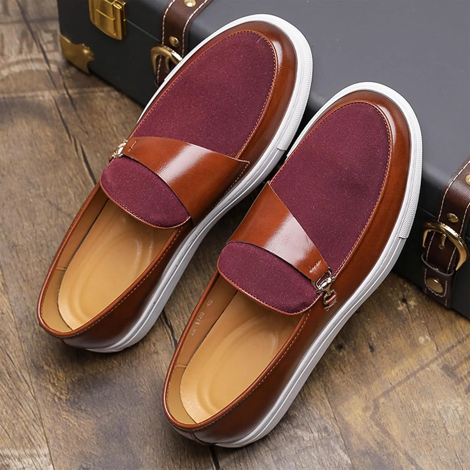 Men's Suede Leather Splicing Slip-On Penny Loafers Round Toe Lightweight Comfortable Flat Dress Shoes with Metal Buckle Casual Business Driving Shoes