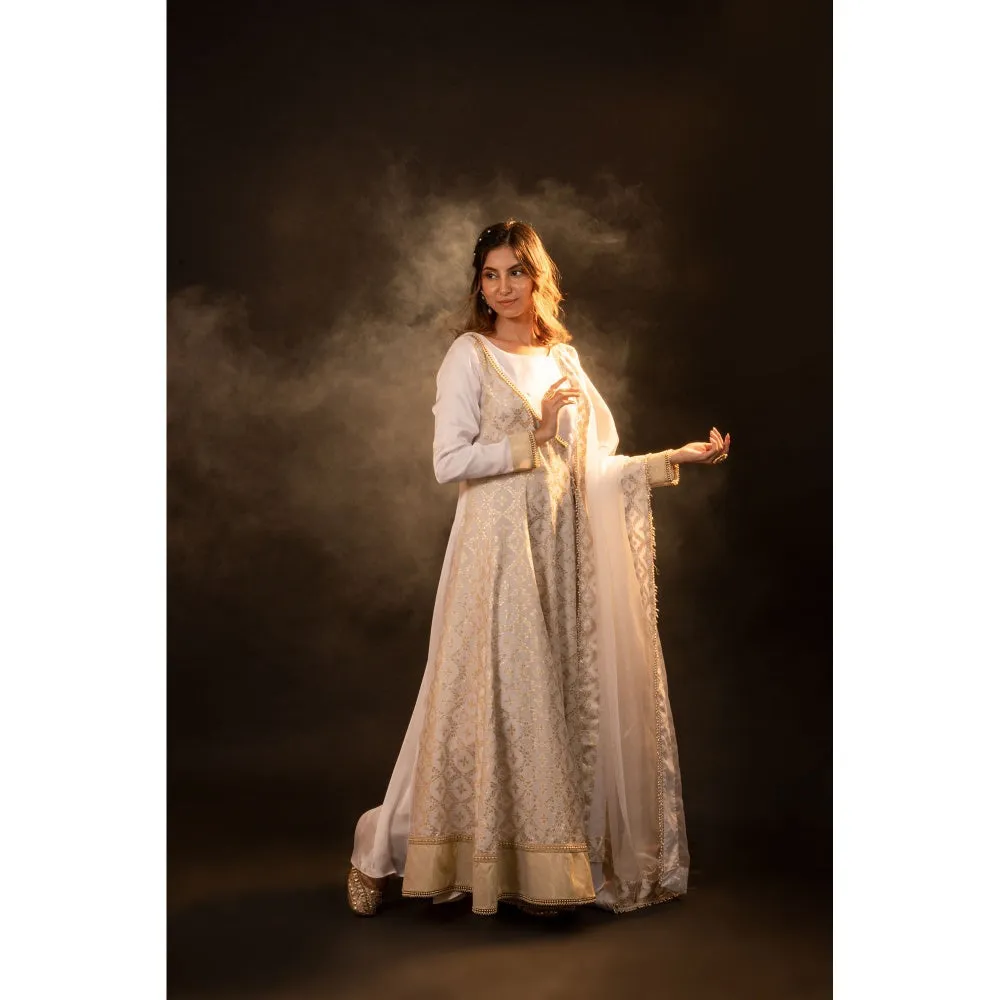 Monk & Mei Macy Anarkali Kurta With Dupatta (Set of 2)