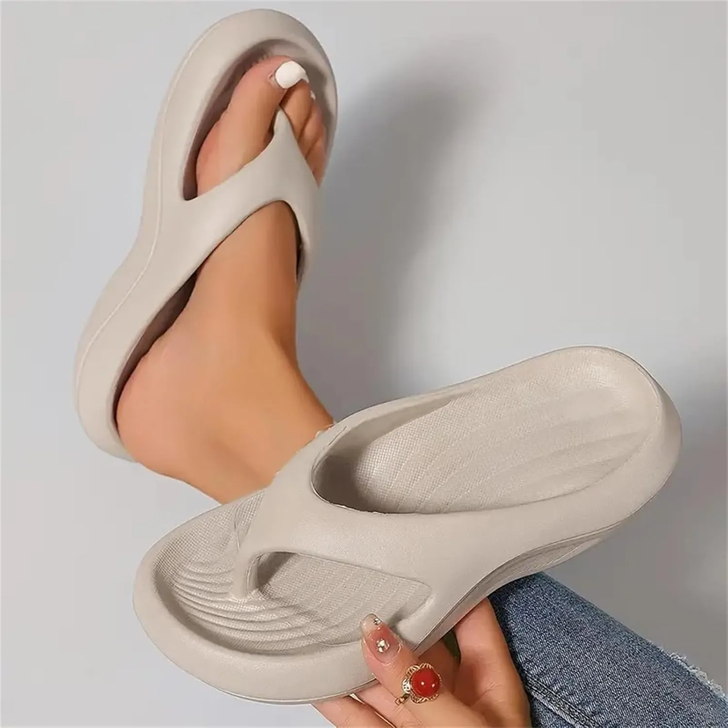 Orthopedic Sandals for Women Lightweight Thicken Sole Slippers Arch Support Flip Flops Casual Summer Beach Slippers All Day Comfort