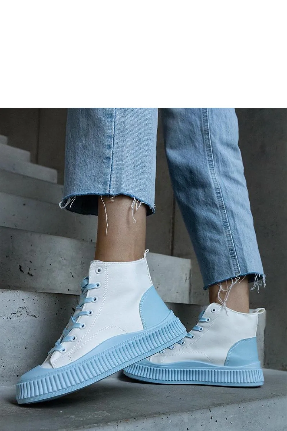 Sneakers model 207205 Solea