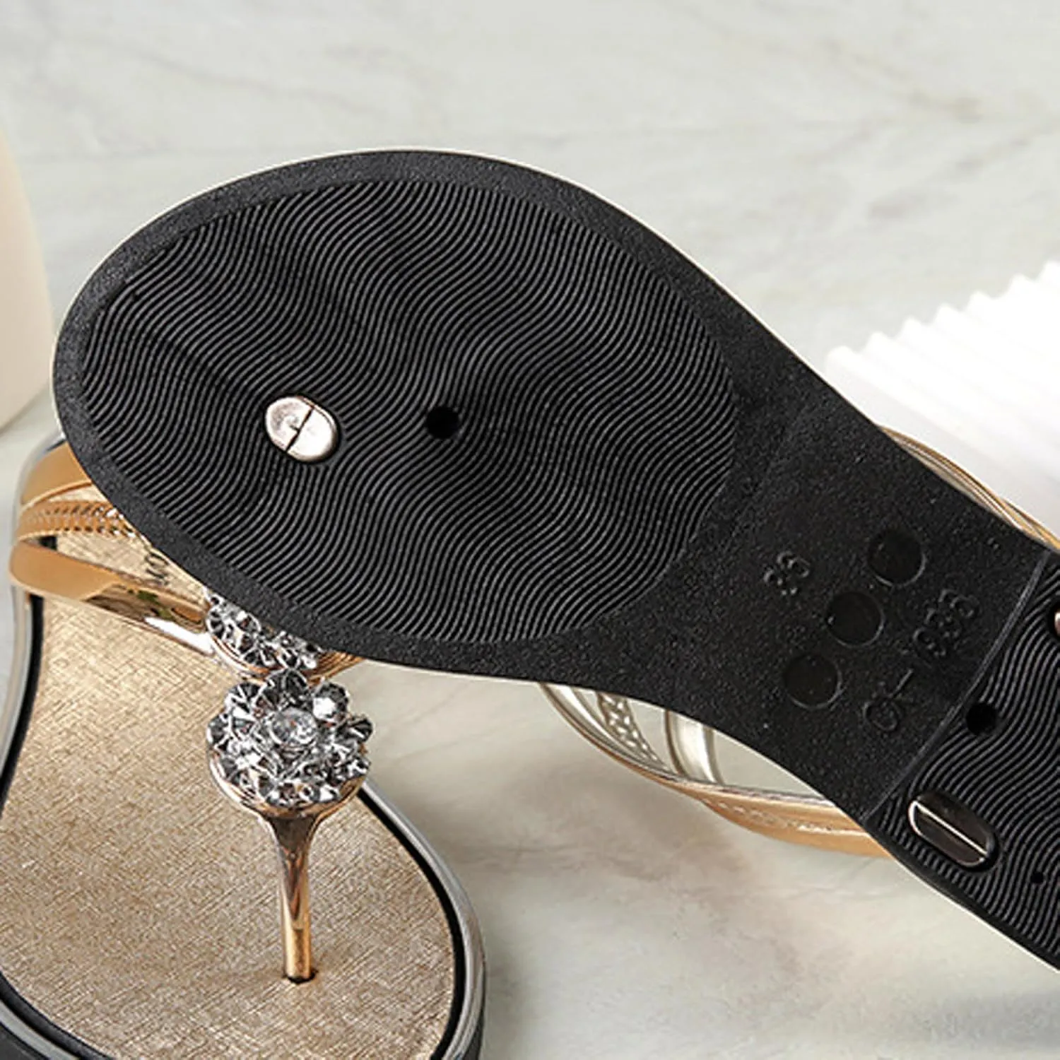 Women's Flat Sandals,Rhinestone Flowers Flip Flops for Women 2025 Bohe Slippers Flats Summer Beach Sandals Comfortable Clip Toe Slide Sandal Lightweight Slip-on Dressy Thong Casual Shoes