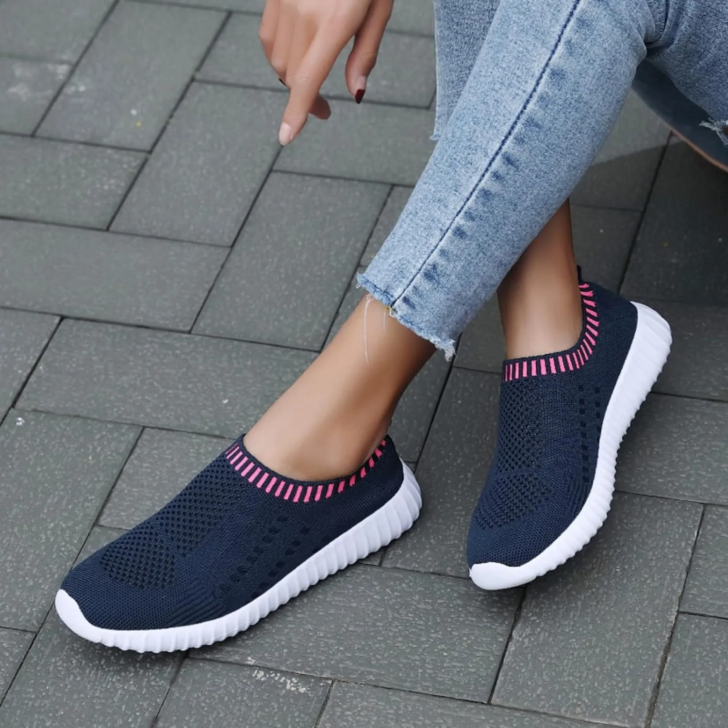 Women's Mesh Flats Shoes Knit Slip on Comfortable Sneaker Breathable Slip on Walking Tennis Shoes Casual Fashion Athletic Sneakers
