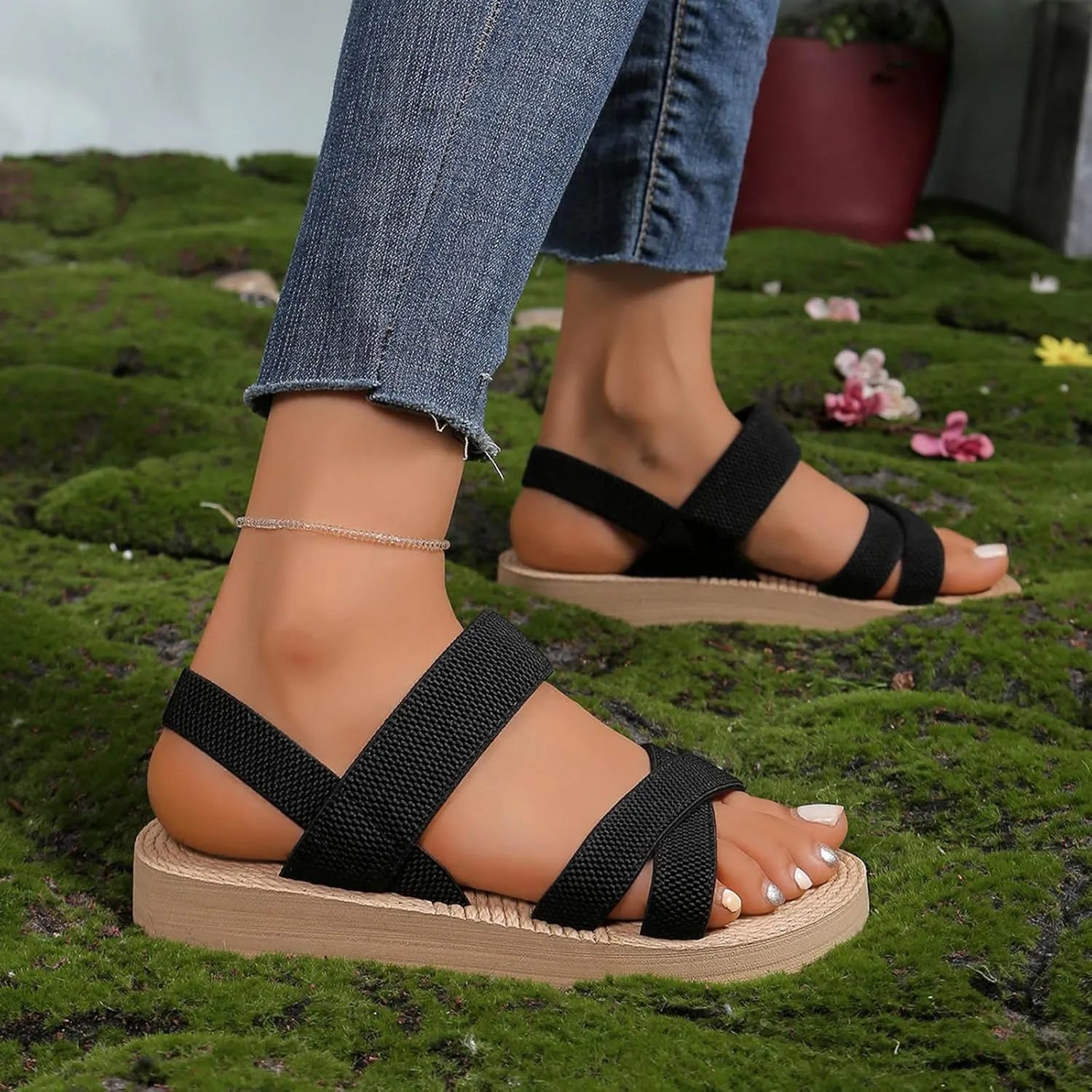 Women's Summer Slip-On Sandals Low Heel Comfortable Beach Casual Pure Color Open Toe Flat Shoes for Outfits with Shorts Jeans Skirts Dresses