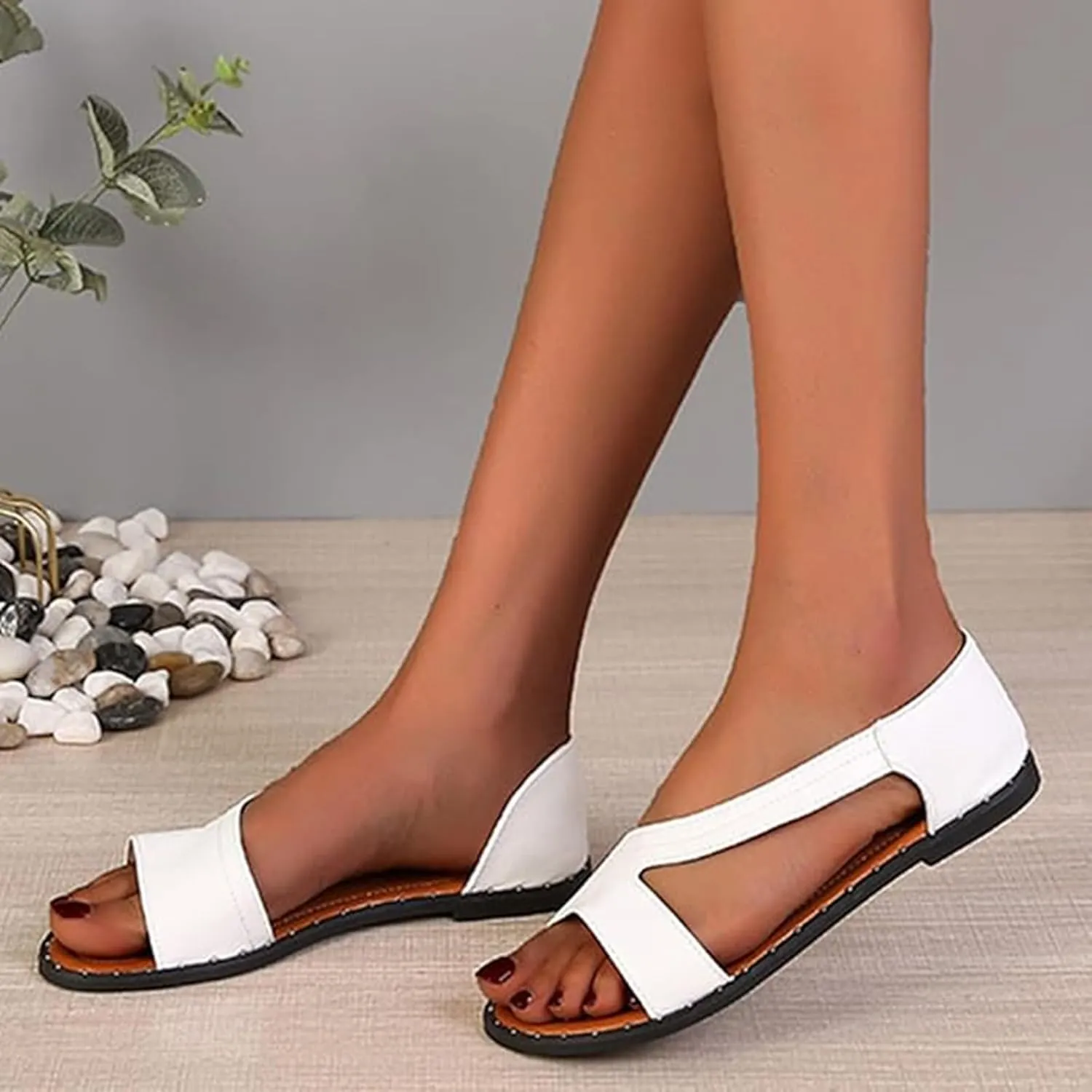 ZSpzx Women's Flat Sandals Womens Comfortable Flip Flops Slide Summer Beach Shoes Arch Support Dressy Fashion Slides Soft Leather Slippers Slip On Casual Outdoor Walking Wedding for Oceanside Holiday
